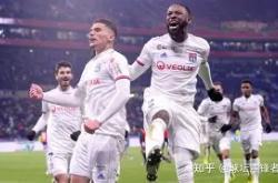 爱游戏体育 -包含今晨法甲传出新动向，里昂远射贴柱，管理层表态：目标明确，阵容厚度经受考验的词条